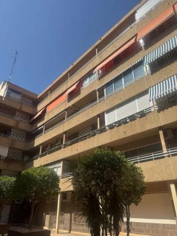 Piso en venta en Calle Carlet, Alicante / Alacant
photo 1