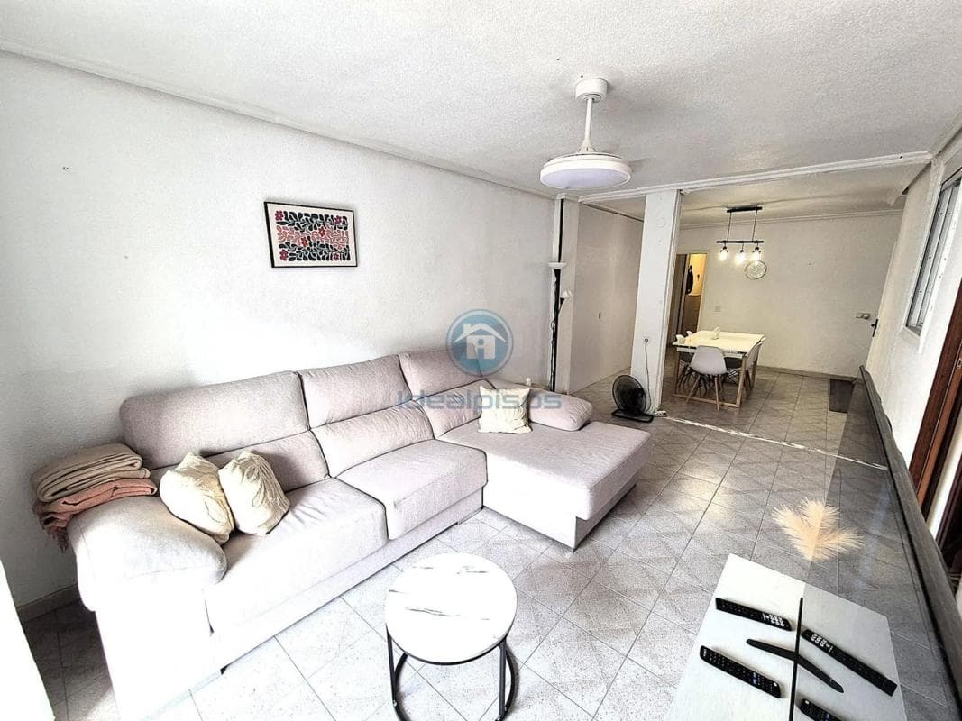 Venta de piso en AV JOSE REUS GARCIA, Alicante / Alacant
photo 4