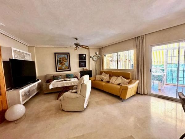 Chalet adosado thumbnail 2