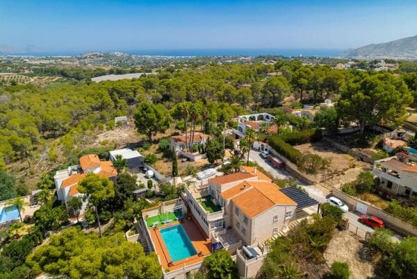 Chalet independiente en venta en Calle Pintor Murillo, Alfaz del Pi
photo 1