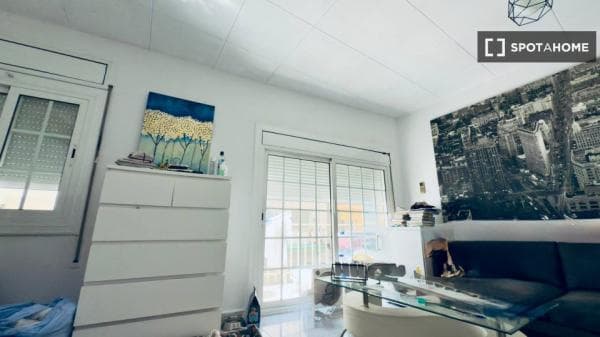 Habitación en piso compartido en Granollers thumbnail 1