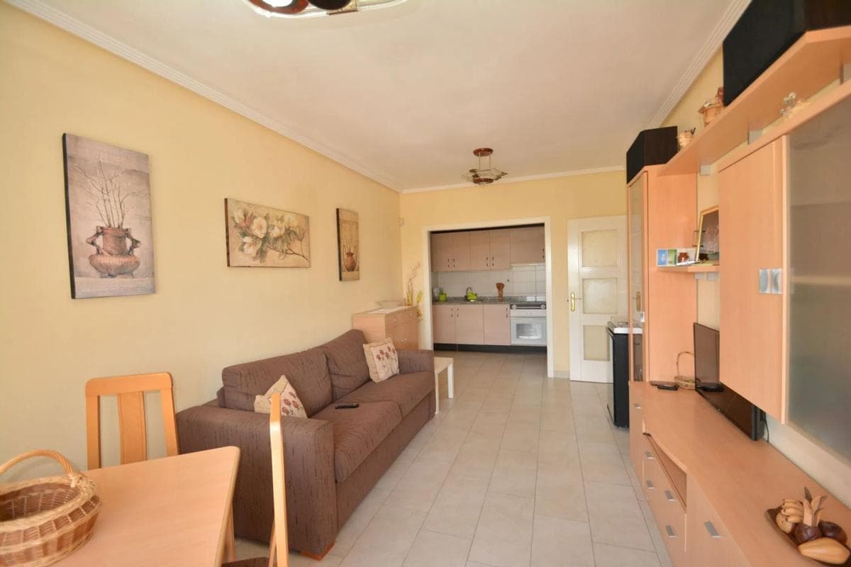 Venta de piso en Avenida del Puerto, Guardamar del Segura
photo 2