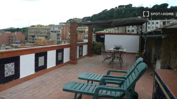 Piso en alquiler en Carrer de Móra d'Ebre , Barcelona thumbnail 1