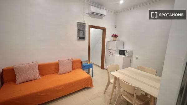 Piso en alquiler en Carrer de Sant Gil , Barcelona photo 1