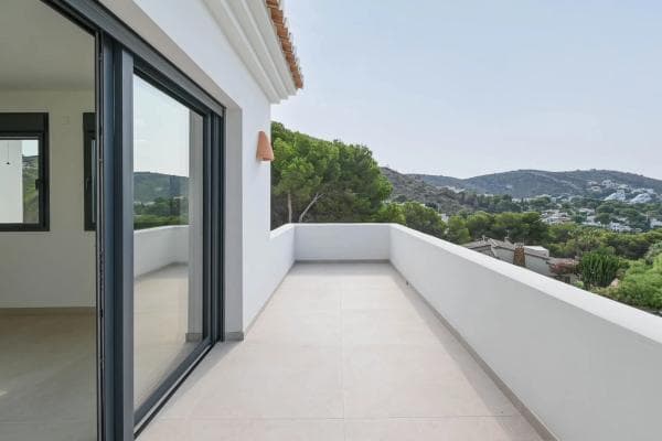 Independent chalet for sale in Calle Zorzal, 9, Moraira
photo 1