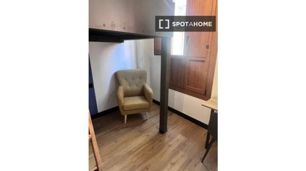 Habitación en piso compartido en San Matías-Realejo, Granada thumbnail 1
