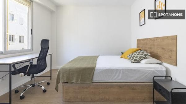 Habitación en piso compartido en valència thumbnail 1