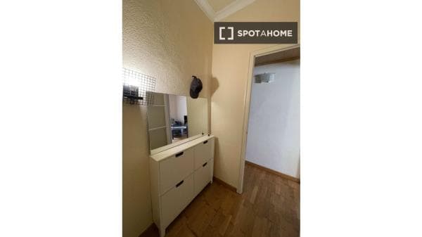 Piso en alquiler en Carrer dels Periodistes , Barcelona thumbnail 2