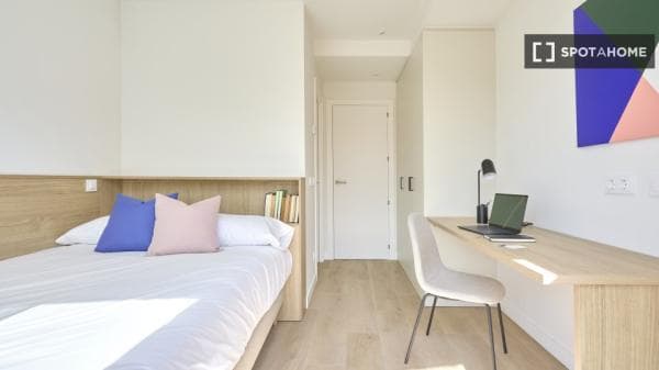 Apartment for rent in C. de Ana María , Madrid photo 1