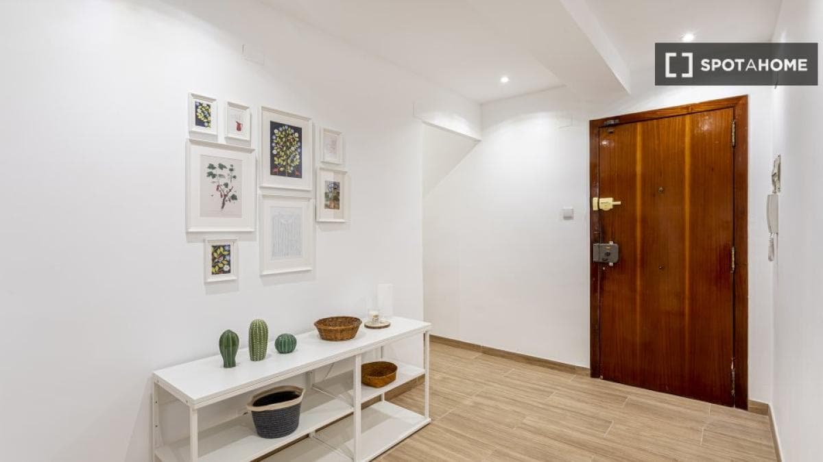 Properties for sale and rent in Spain photo 3