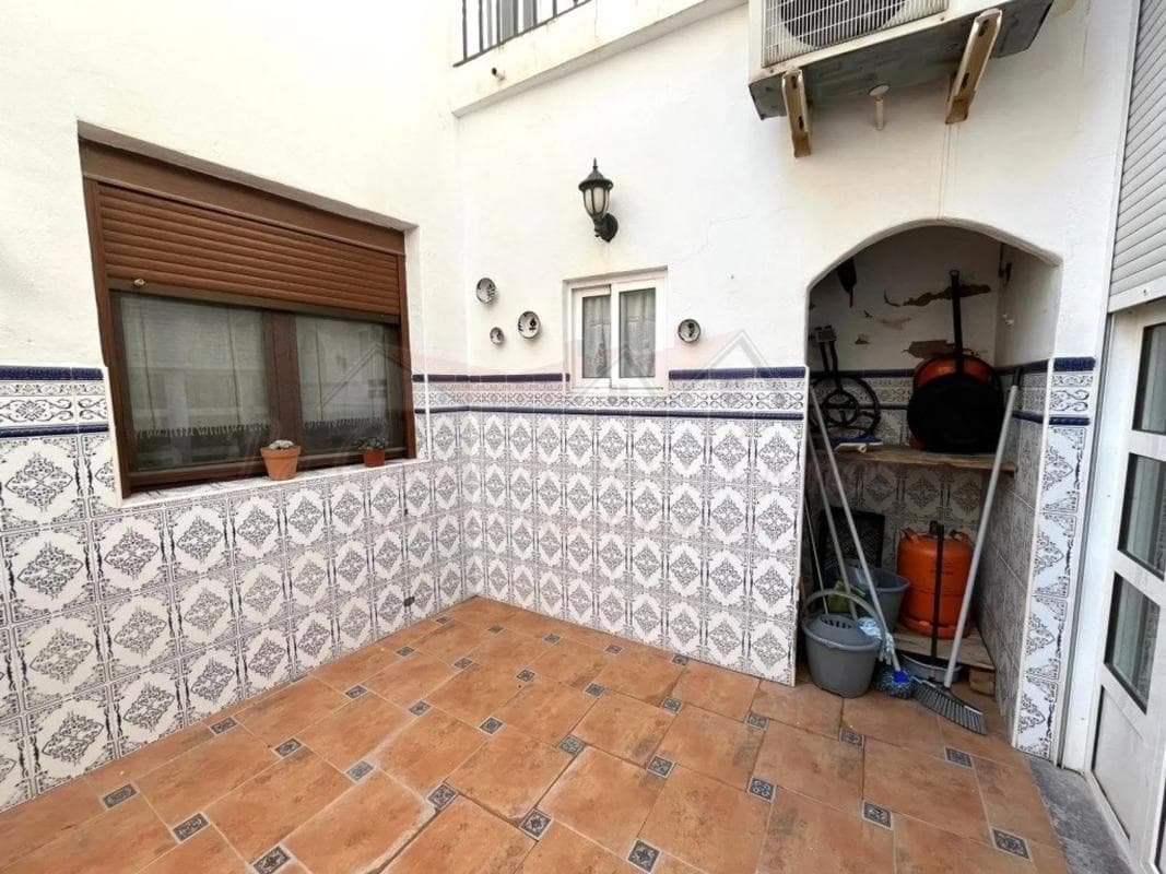 Propiedades en venta y alquiler en España photo 2