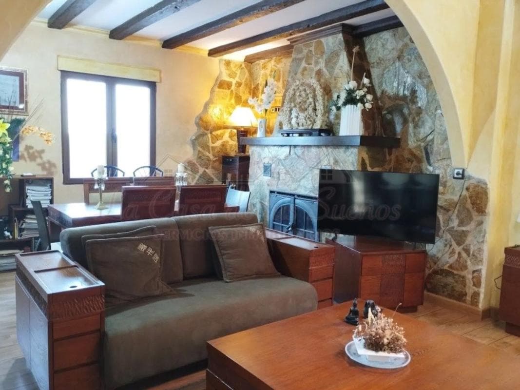 Properties for sale and rent in Spain photo 2