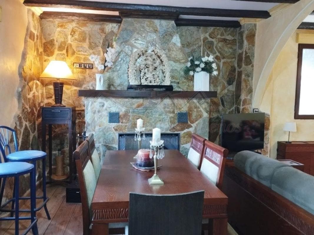 Properties for sale and rent in Spain photo 4