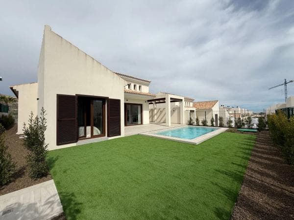 Casa independiente en calle Daya Vieja thumbnail 2
