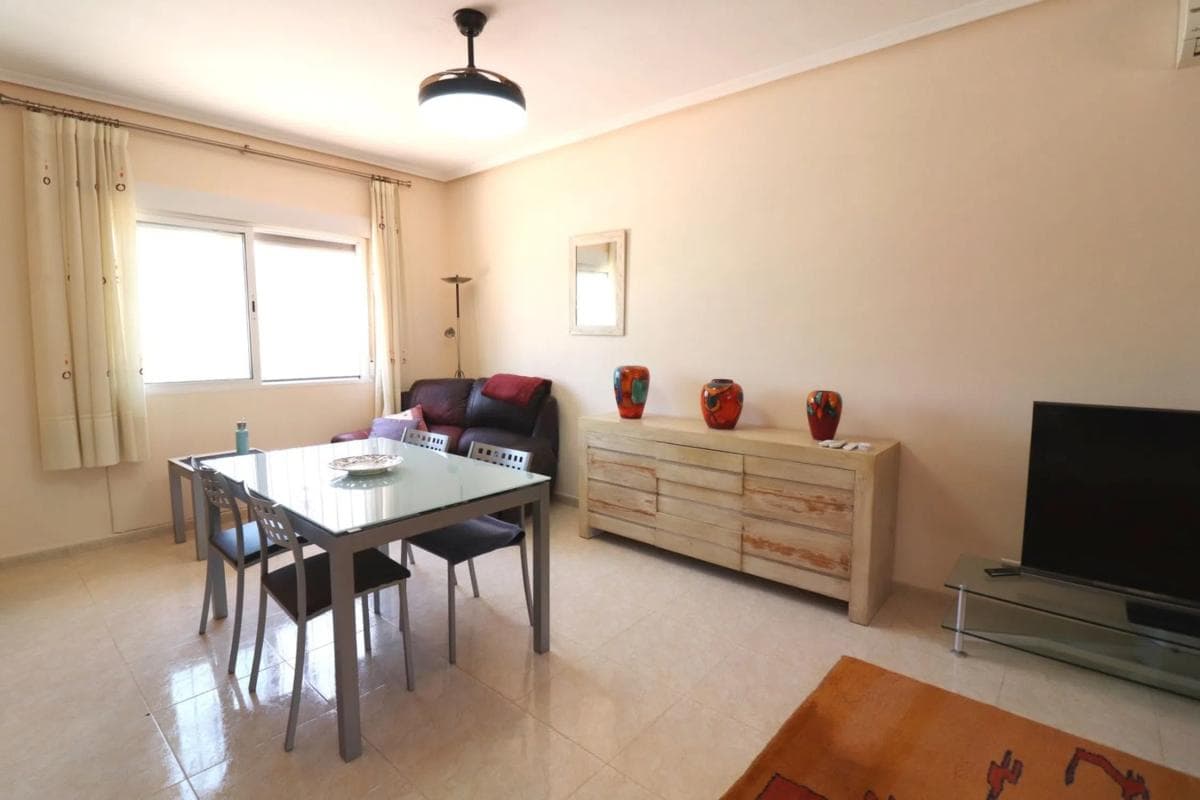 Propiedades en venta y alquiler en España photo 2
