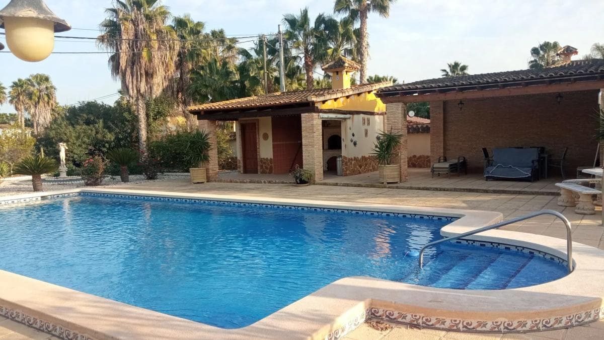 Propiedades en venta y alquiler en España photo 2