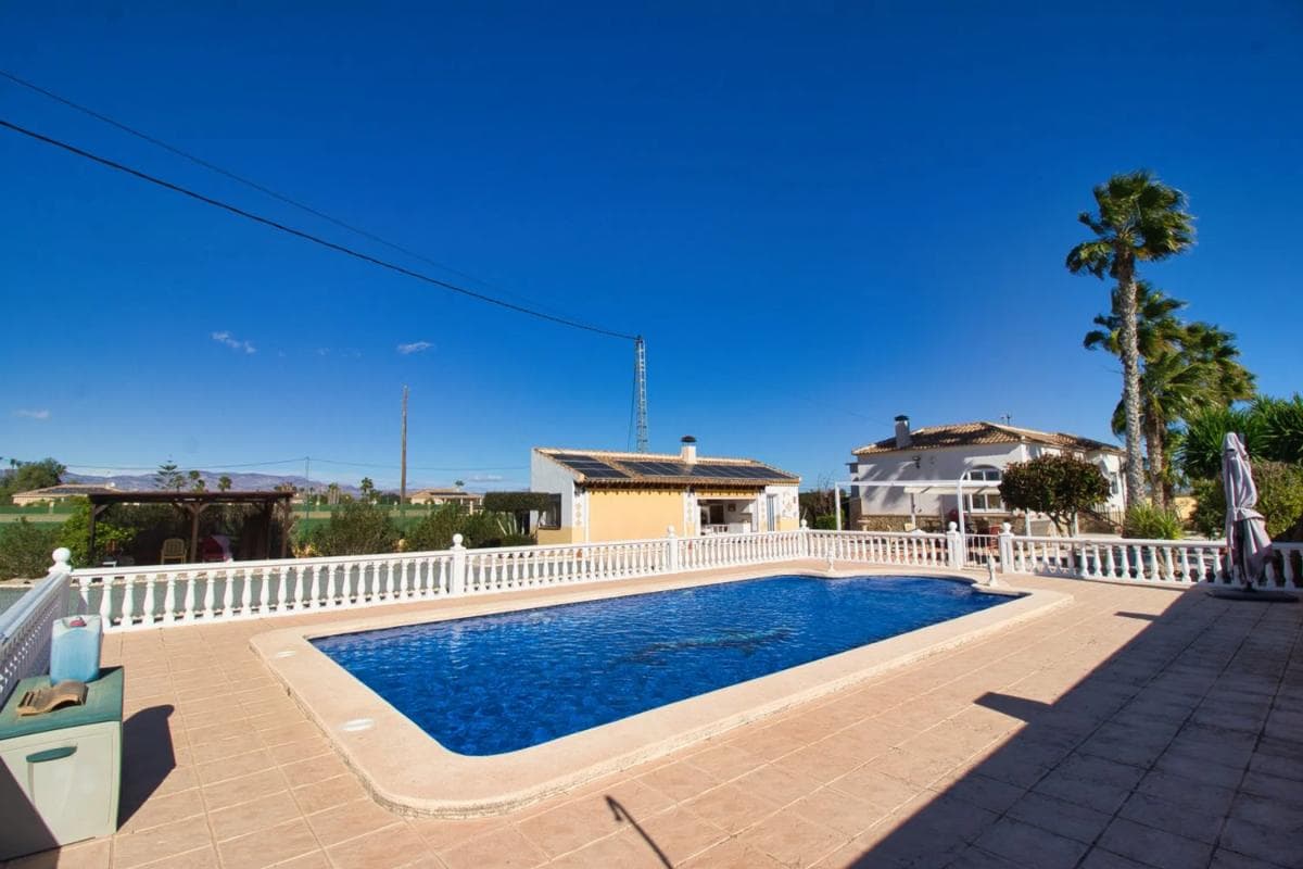 Propiedades en venta y alquiler en España photo 2