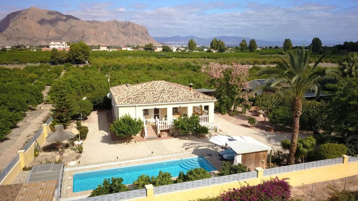 Propiedades en venta y alquiler en España photo 2