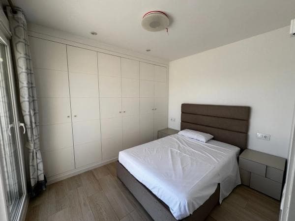 Casa independiente en CL Numancia, 36 thumbnail 1