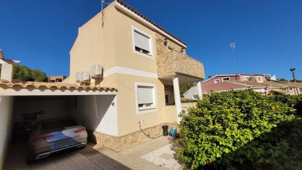 Casa independiente en calle Mimosa thumbnail 1