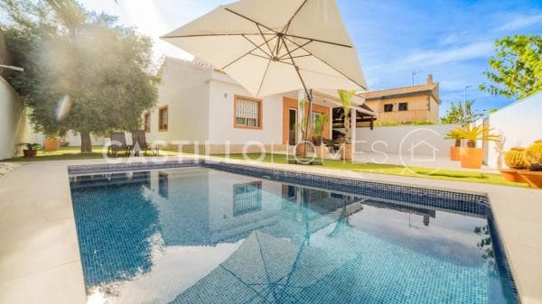 Casa independiente en calle Salar, 59 thumbnail 1