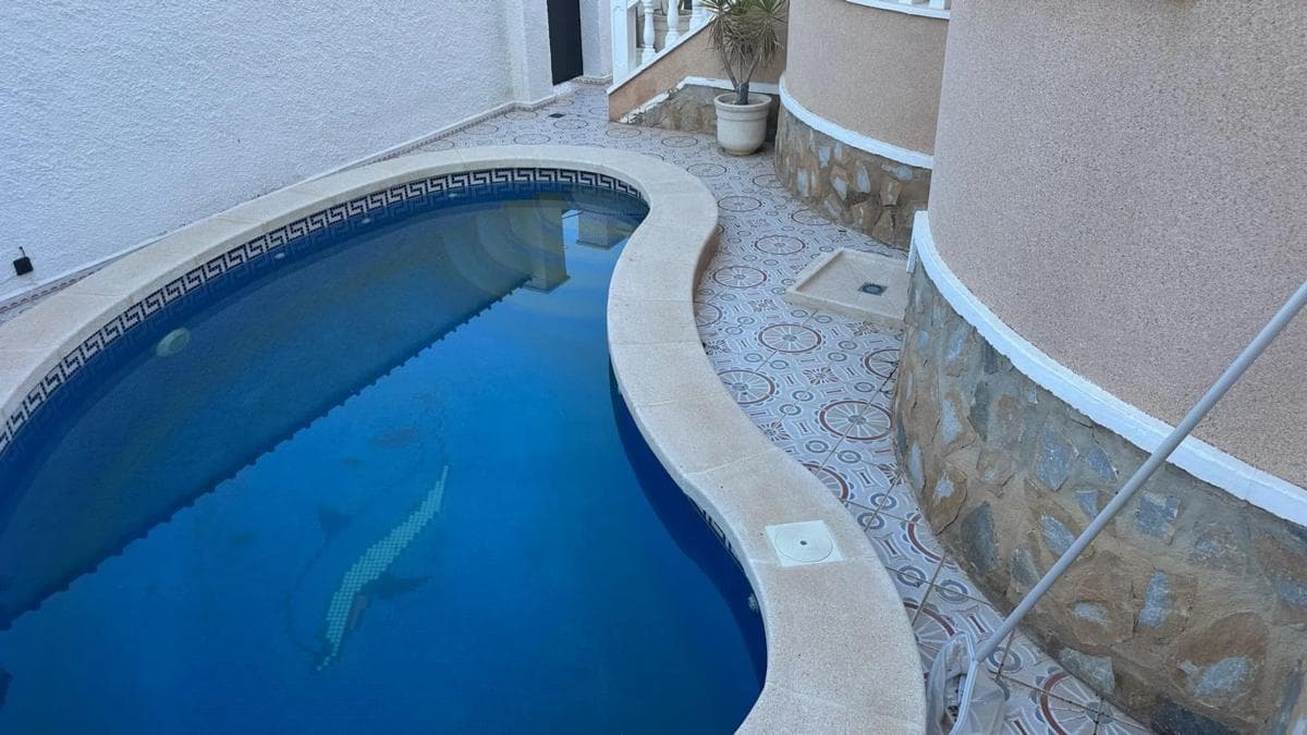 Propiedades en venta y alquiler en España photo 3