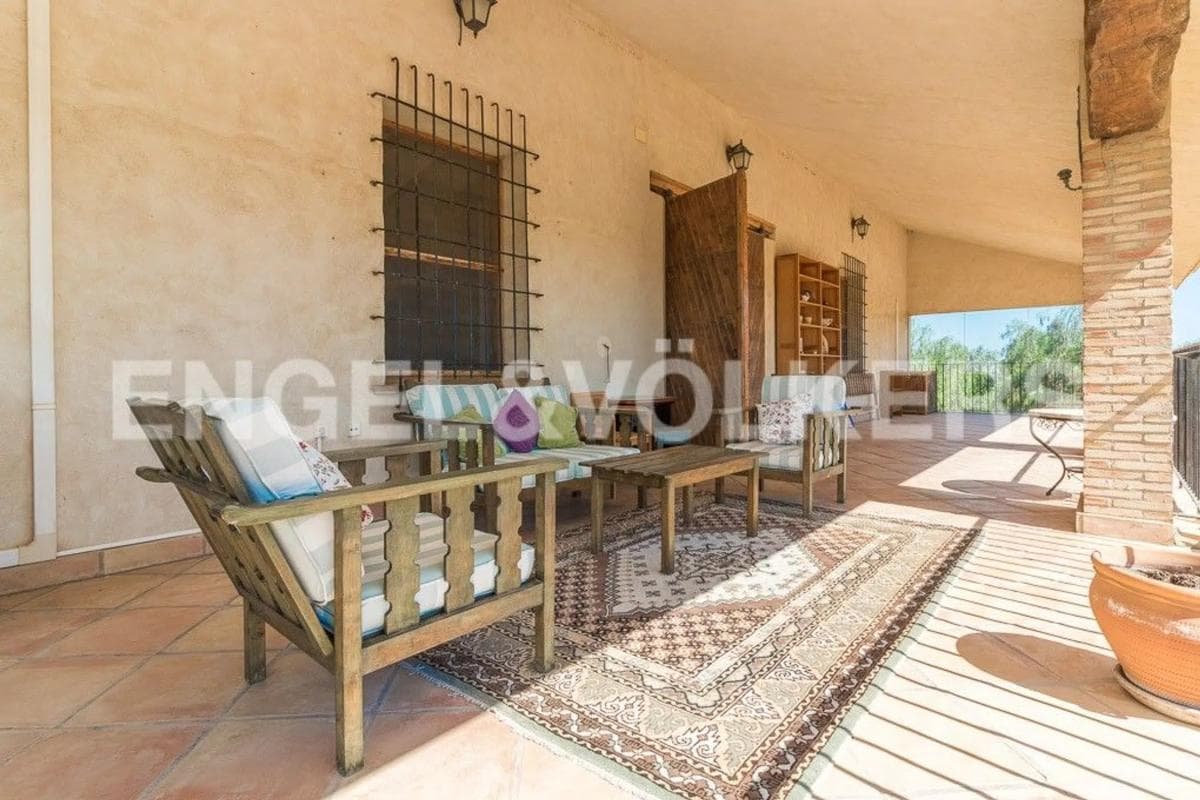 Propiedades en venta y alquiler en España photo 2