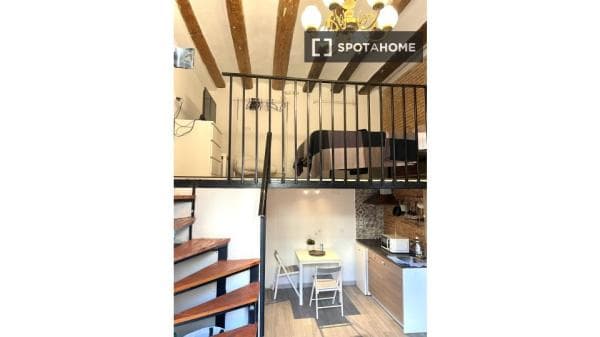 Estudio en alquiler en Rambla del Raval, Barcelona thumbnail 2