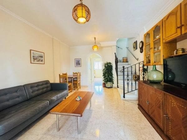 Casa independiente en calle Avellaneda s/n thumbnail 1