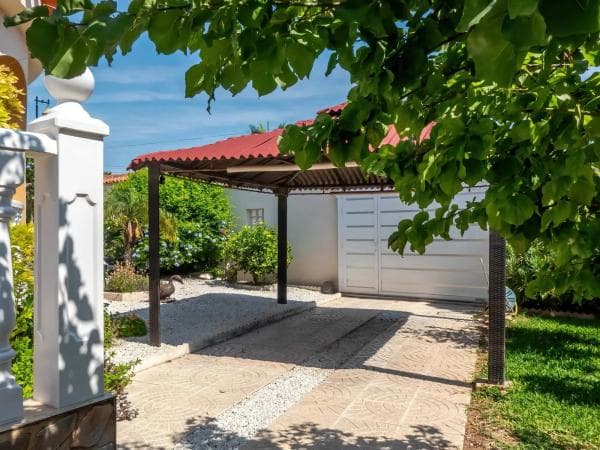 Casa independiente en avenida de las Gaviotas thumbnail 1
