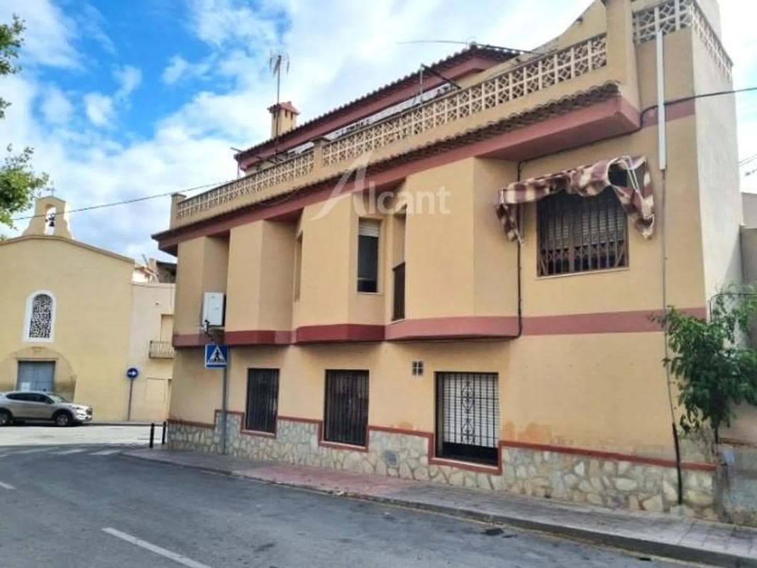 Propiedades en venta y alquiler en España photo 5