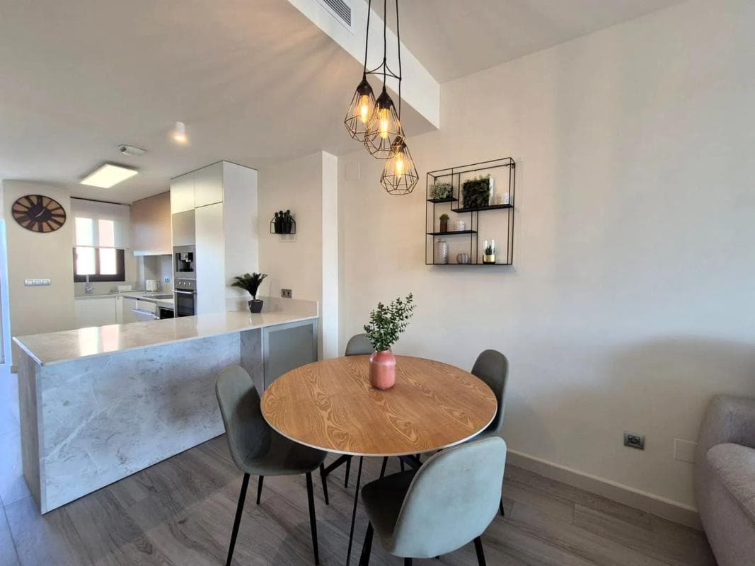 Venta de piso en Avenida del Puerto, Guardamar del Segura
photo 4