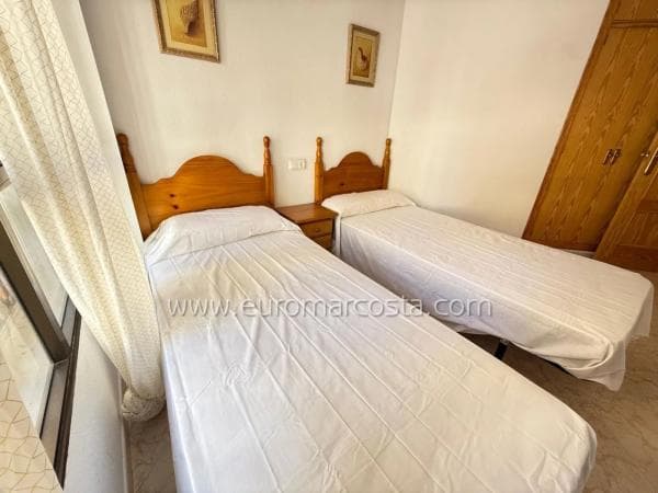 Piso en venta en Avenida de Cervantes, Guardamar del Segura
thumbnail 2