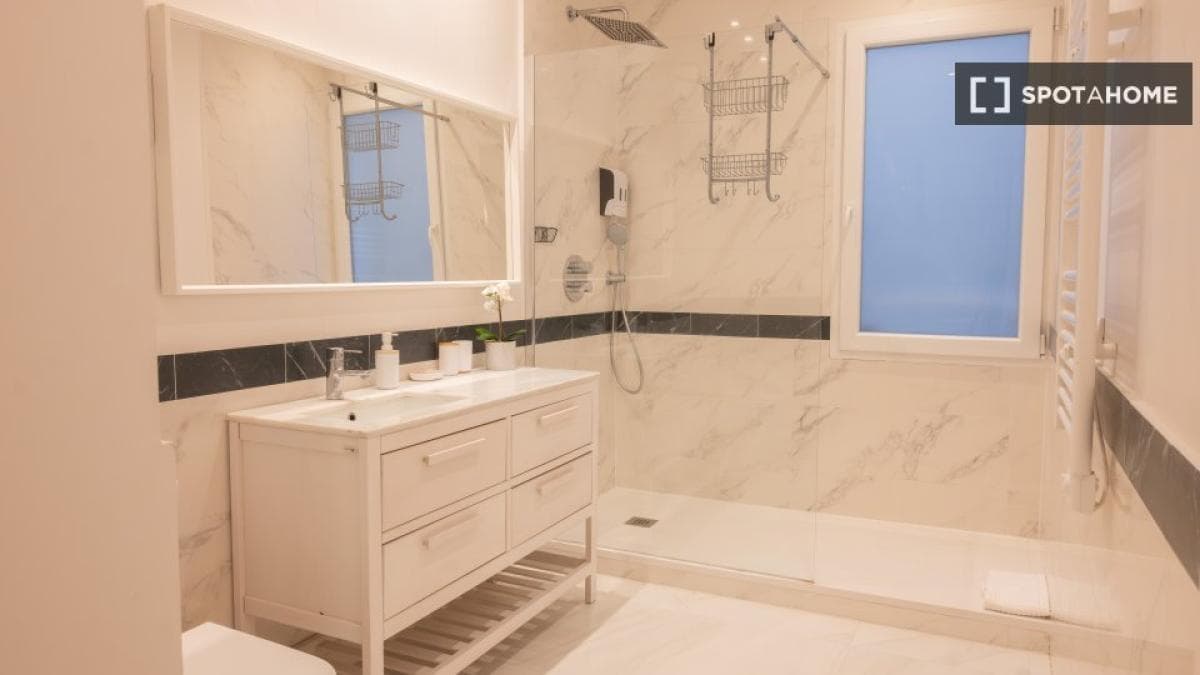 Properties for sale and rent in Spain photo 5