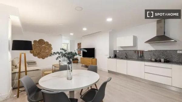 Apartment for rent in Av. de Menéndez Pelayo , Madrid photo 1