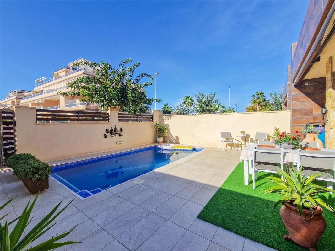 Propiedades en venta y alquiler en España photo 5
