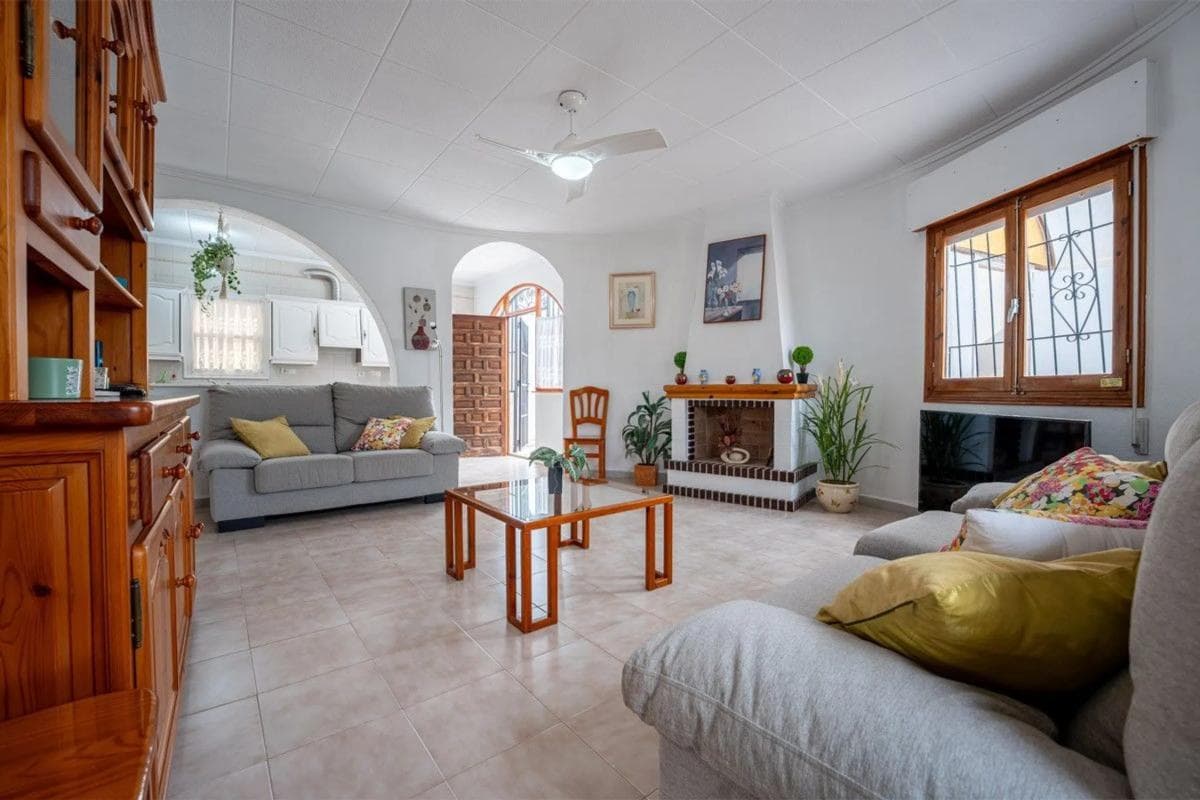 Venta de chalet independiente en Barrio La Siesta - El Salado - Torreta, Torrevieja
photo 3