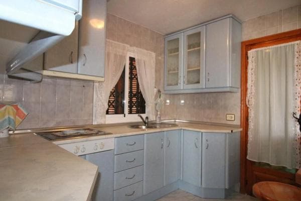 Chalet adosado en calle Aquiles thumbnail 1