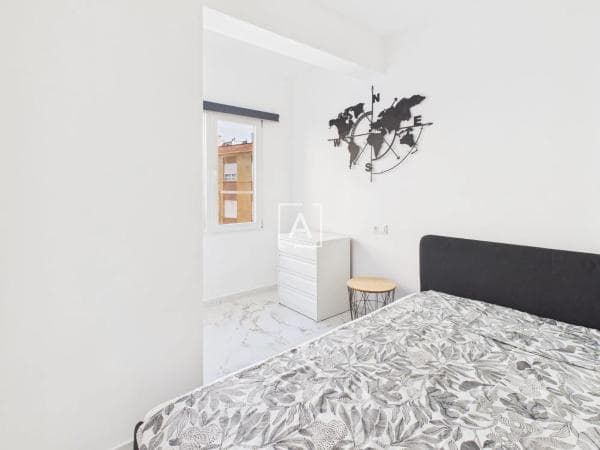 Piso en venta en Calle Caballero de Rodas, 104, Torrevieja
thumbnail 1