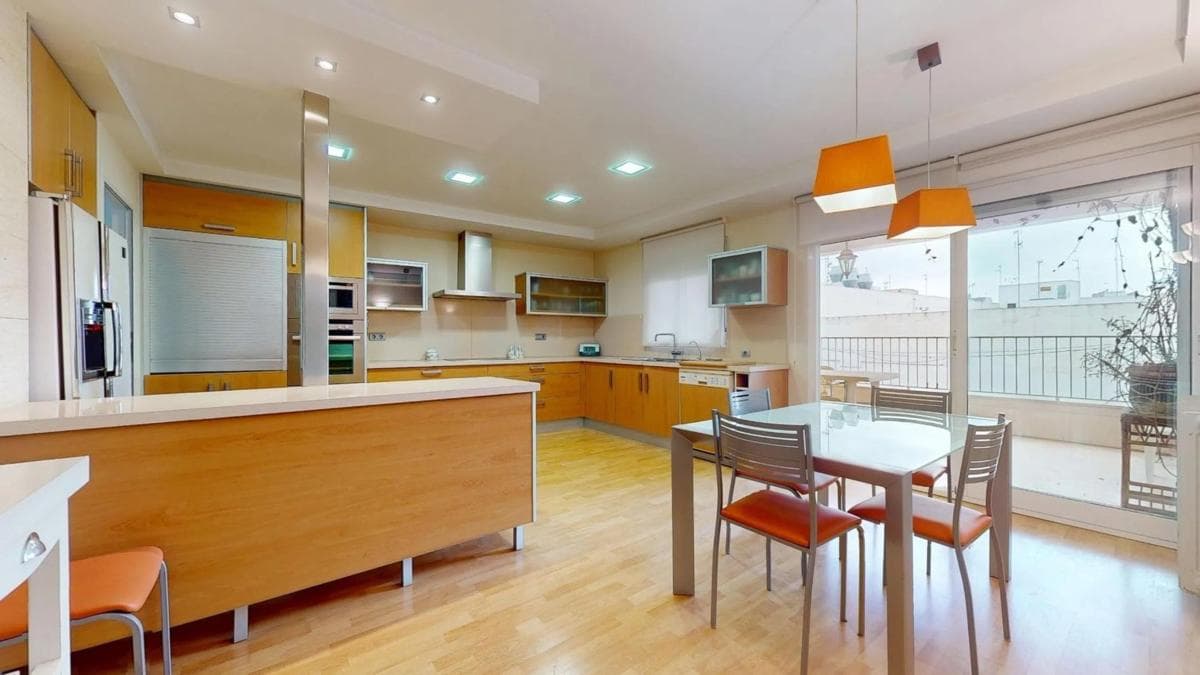 Venta de piso en Calle Sant Jordi, Elche / Elx
photo 4