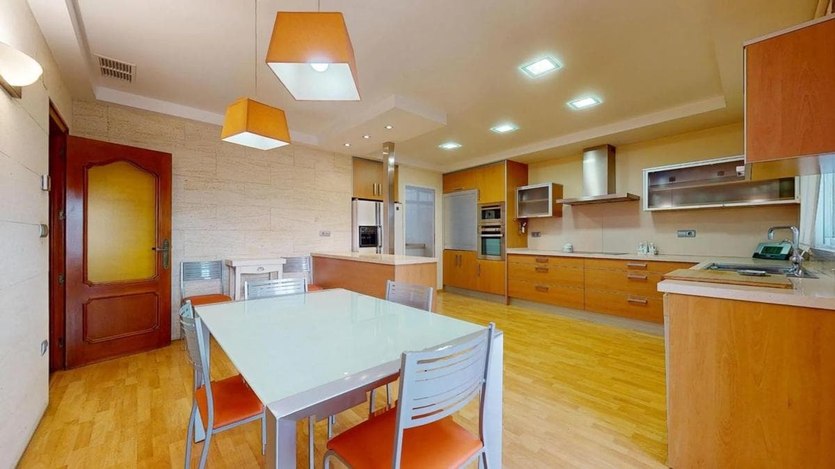 Venta de piso en Calle Sant Jordi, Elche / Elx
photo 5