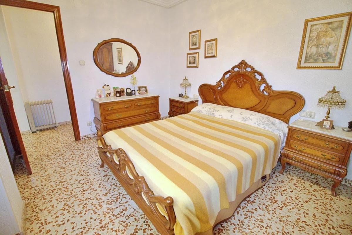 Venta de piso en Barrio Pont Nou-Corazón de Jesús, Elche / Elx
photo 3
