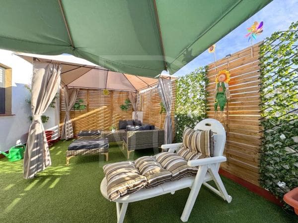 Casa independiente en calle Antonio Orts thumbnail 2
