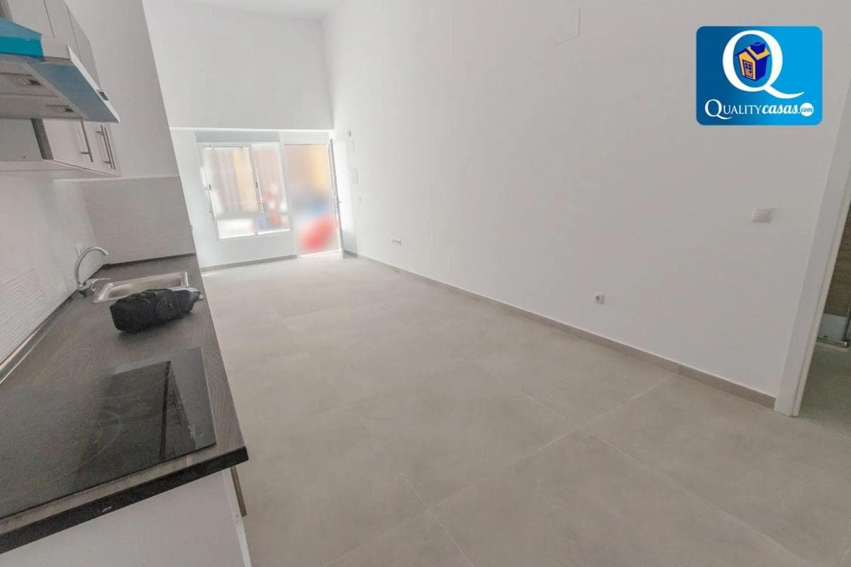 Venta de piso en Barrio La Florida, Alicante / Alacant
photo 4