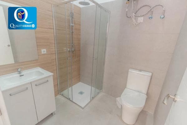 Piso en venta en Barrio La Florida, Alicante / Alacant
photo 1