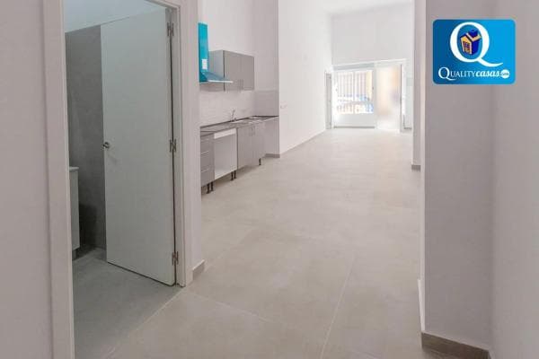 Piso en venta en Barrio La Florida, Alicante / Alacant
thumbnail 2