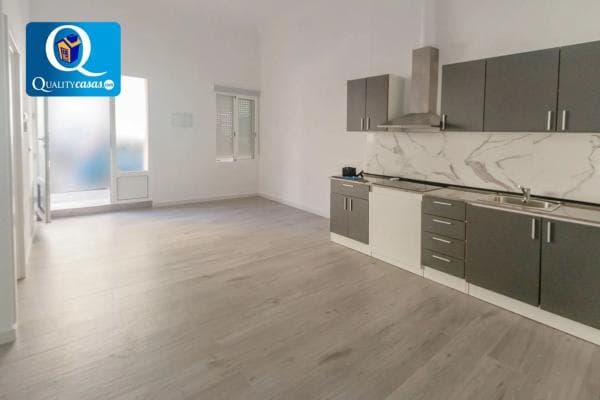 Piso en venta en Barrio La Florida, Alicante / Alacant
photo 1