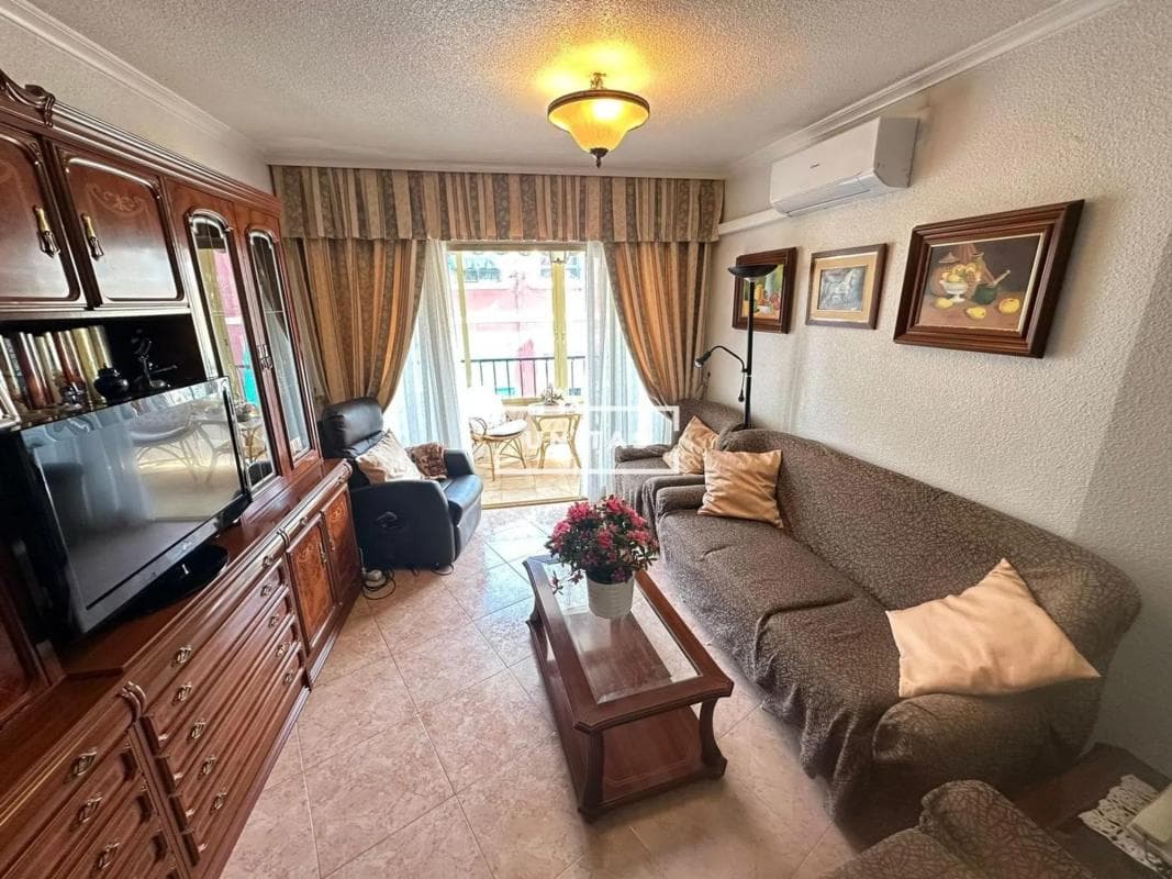 Sale of apartment in Barrio Campoamor, Alicante
photo 2