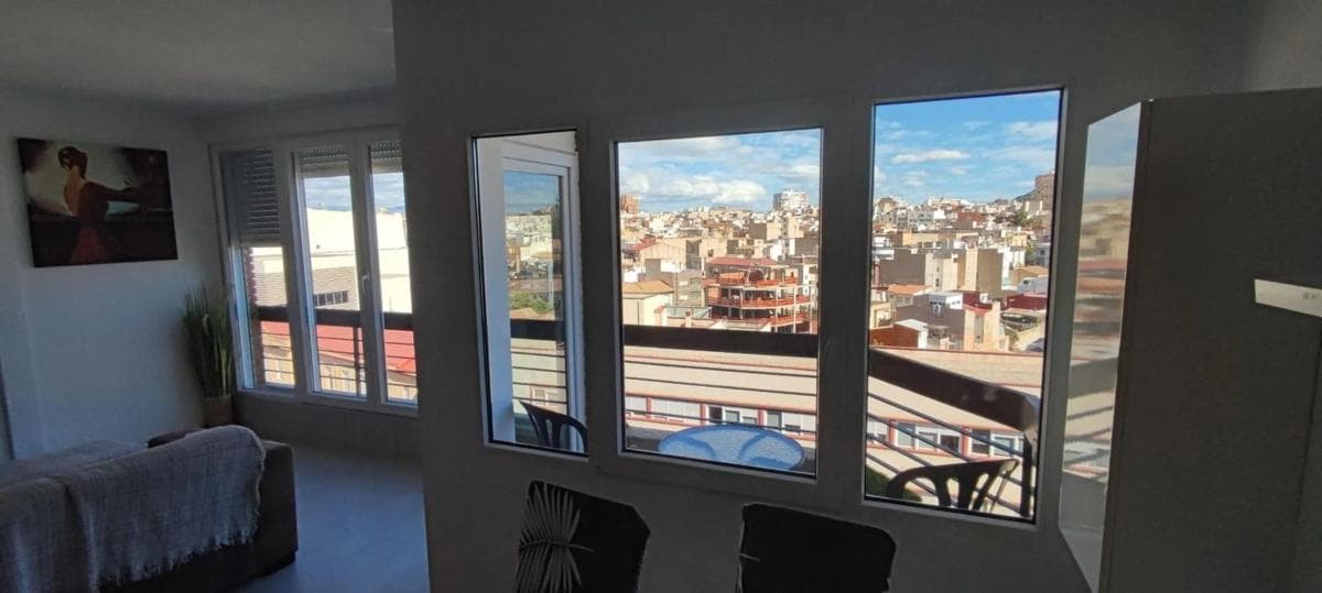 Sprzedaż mieszkania w Avenida Alcoi, Alicante / Alacant
photo 3
