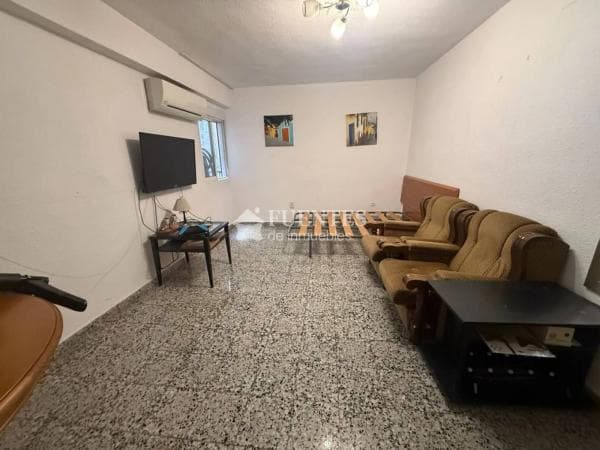 Piso en venta en Calle Aspe, Alicante / Alacant
photo 1